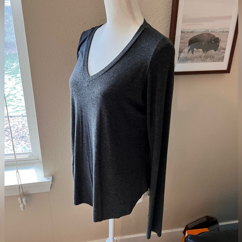 Native Chic size large long sleeve V Neck. Excellent condition